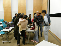 模型を用いた野鳥についての解説